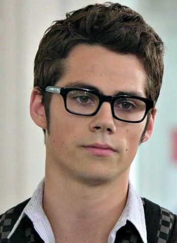 File:Dylan PeterParker.jpg