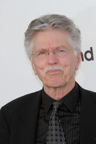 File:Tom Skerritt 2012.jpg