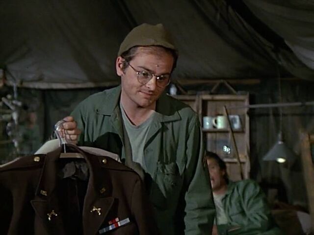 File:Radar with Willis uniform-LIP.jpg