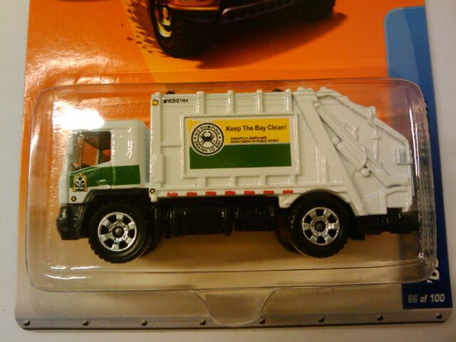 File:08 garbage truck.jpg