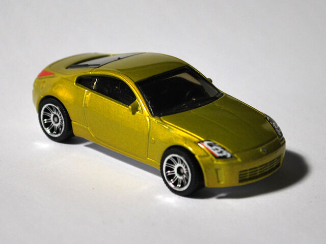 File:03-Z-Yellow-Green.jpg