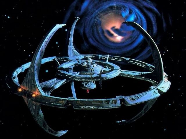 Plik:DS9-bottom.jpg