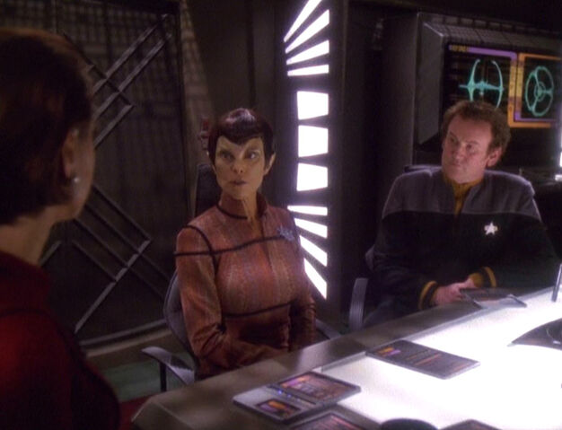 File:Senator Cretak, Colonel Kira and Chief O'Brien meeting.jpg