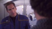 Archer befiehlt Phlox Hudak zu helfen.jpg