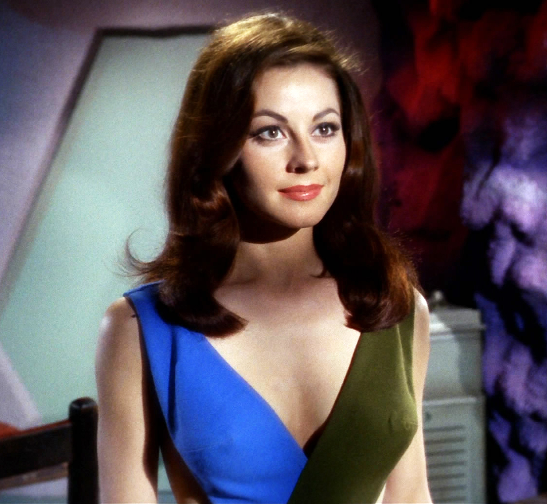 75-years-old single American actress Sherry Jackson