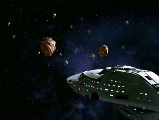 File:USS Voyager encounters Trabe Convoy.jpg