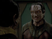 Garak erzählt von Explosion Geschäft.jpg