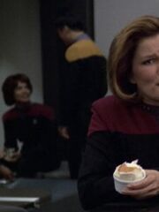Sternenflottenoffizier Kommando Navigation 2 USS Voyager 2376 Sternzeit 53263.jpg
