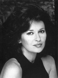 Stephaniebeacham.jpg