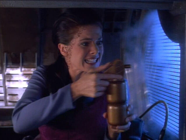File:Bajoran raider fire extinguisher.jpg