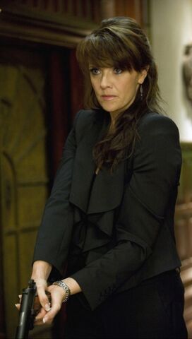 File:Helen Magnus gun.jpg