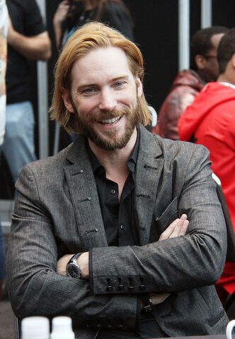 Файл:Troy-Baker-Net-worth.jpeg