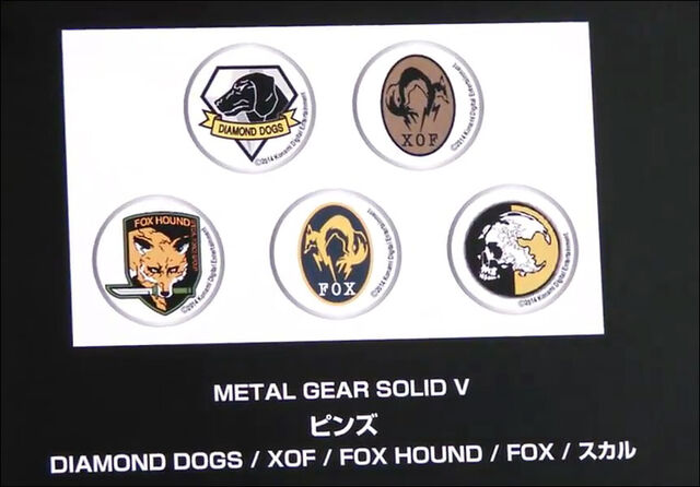 File:MGSV-Pins-TGS-2014.jpg