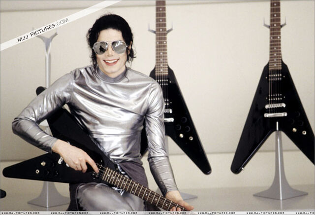 File:STOP-PRESSURING-ME-MAKE-ME-WHANNA-SCREAM-michael-jacksons-scream-27498450-1200-818.jpg