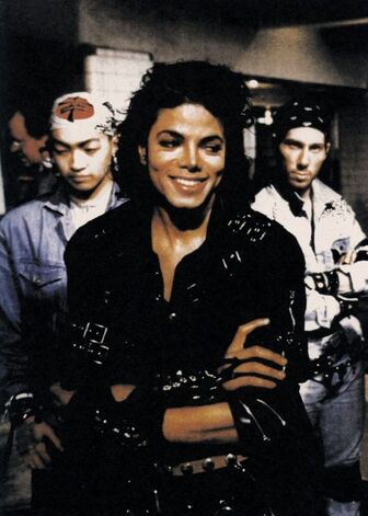File:Bad-michael-jackson-13038595-827-1180.jpg
