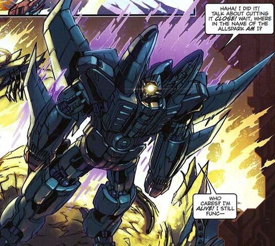 File:ReignofStarscream5 Dreadwing.jpg