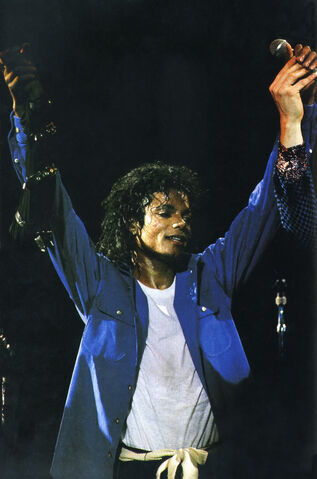 Archivo:Bad-World-Tour-michael-jackson-24364752-677-1024.jpg