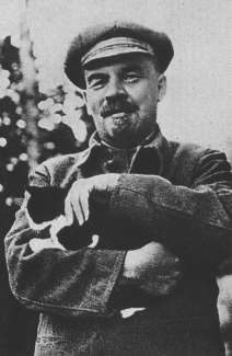 File:Lenin and his cat.jpeg