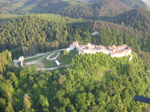 File:1280px-Overview Rasnov 1.jpg