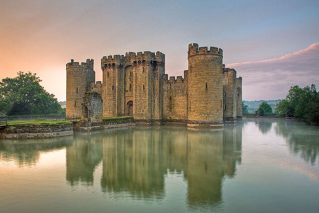 File:Bodiam castle.jpg