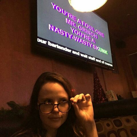 File:Sarah taking off glasses.jpg