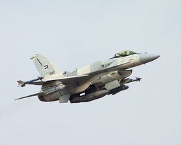 750px-F-16e block60