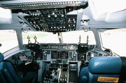 C-17 COCKPIT