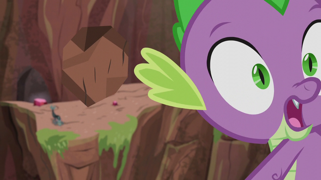 File:Spike "there's one on your tail!" S6E5.png