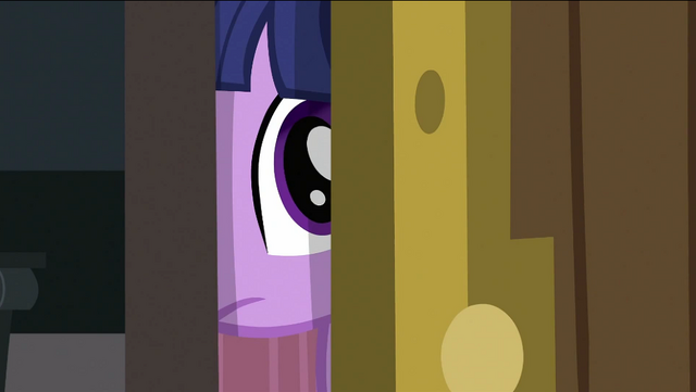 File:Twilight peeking S2E25.png