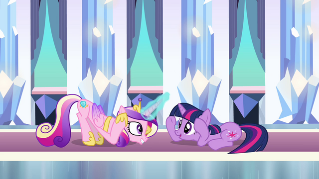 Arquivo:Cadance and Twilight doing the -Sunshine- dance in the Crystal Empire S3E01.png