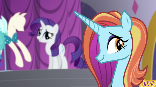 File:Sassy smiles S5E14.png