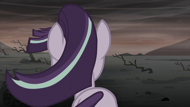 File:Starlight looks at the barren wasteland S5E26.png
