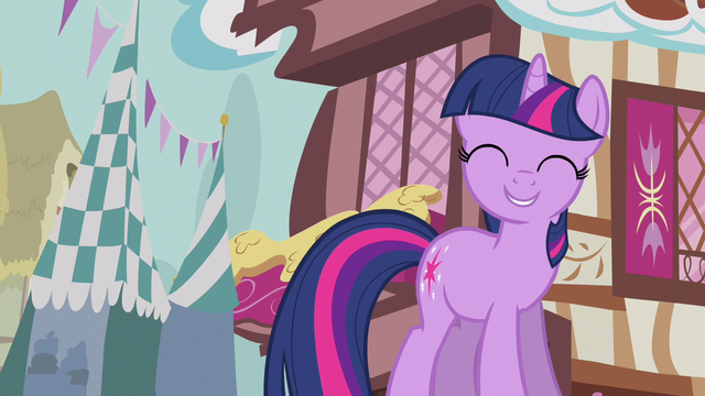 File:Twilight carefree smile S3E4.png