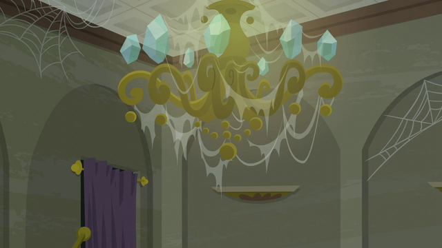 File:A webbed chandelier S6E9.png
