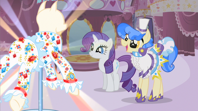 File:Rarity eyes twinkling S1E19.png