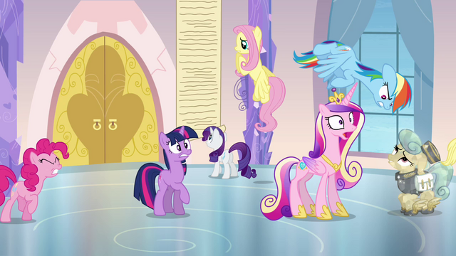 File:Everypony panicking S03E12.png