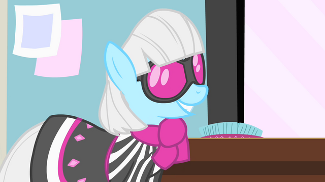 File:Photo Finish pleased S1E20.png