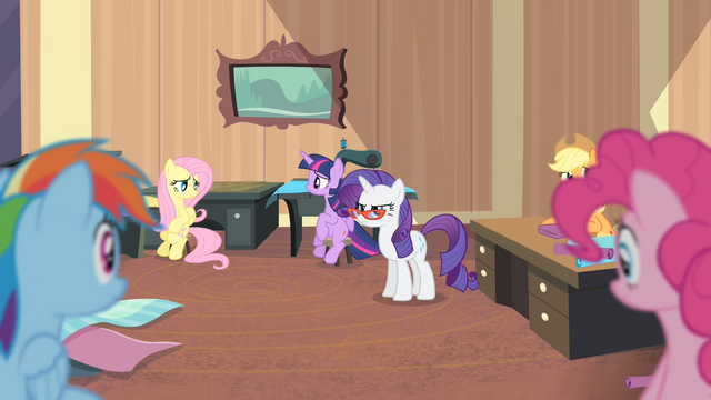 File:Rarity looking stern S4E08.png