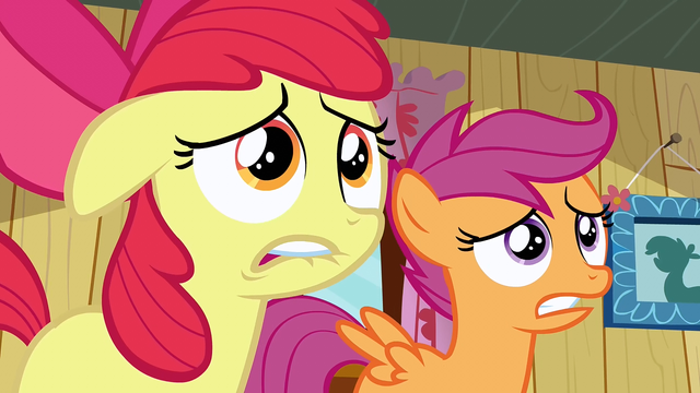 File:Scootaloo & Apple Bloom freak out S2E17.png