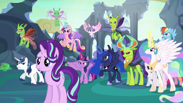 File:Starlight Glimmer in front of angered ponies and changelings S6E26.png