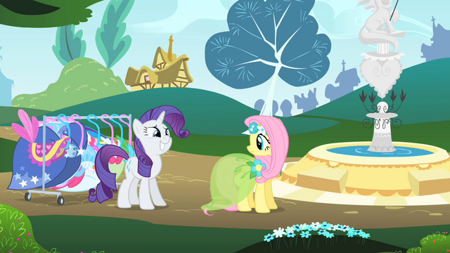 File:Smilin'Rarity S01E20.png