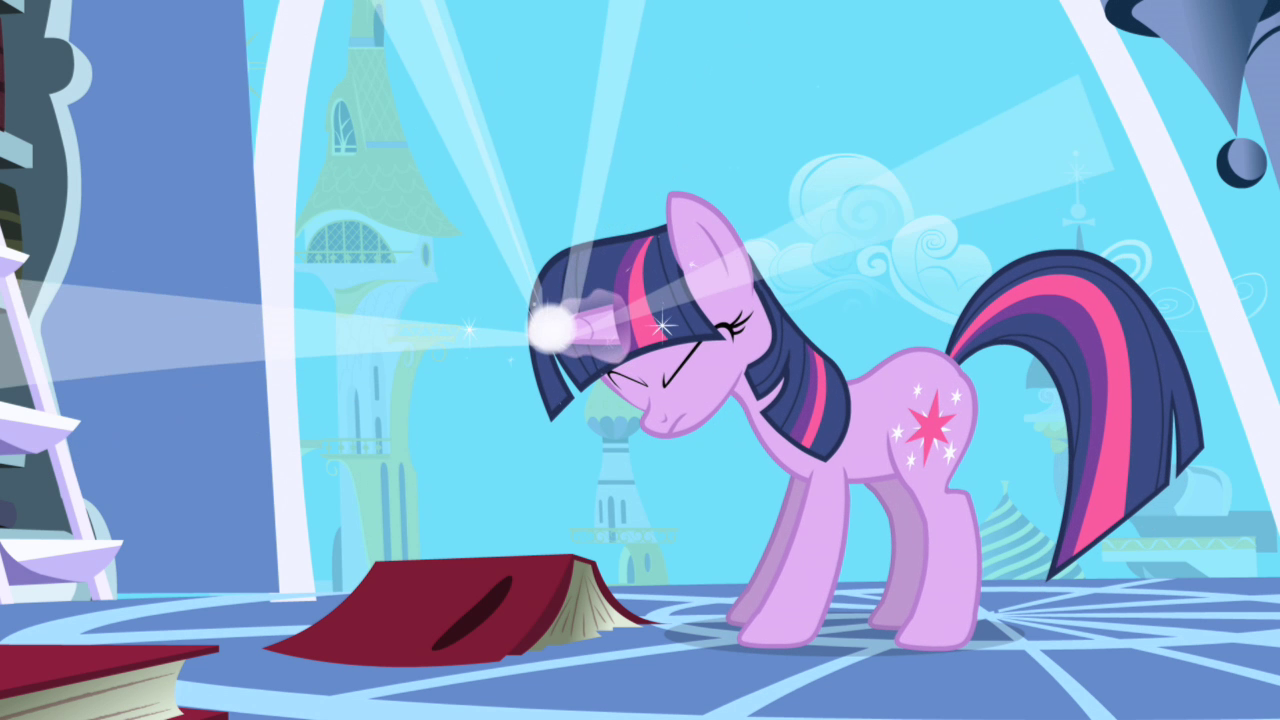 Image - Twilight Sparkle using her magic S01E01.png | My Little Pony ...