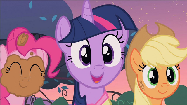 File:Twilight smiling S2E9.png