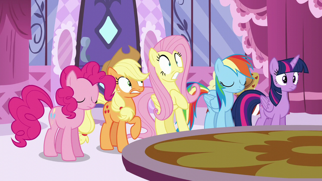 File:Fluttershy looking scared S6E9.png