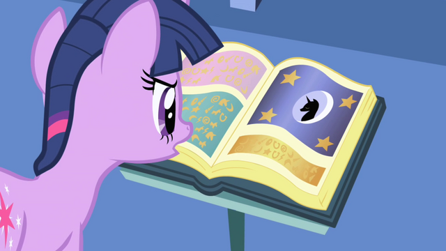 Файл:Twilight reading Mare in the Moon myth S1E01.png