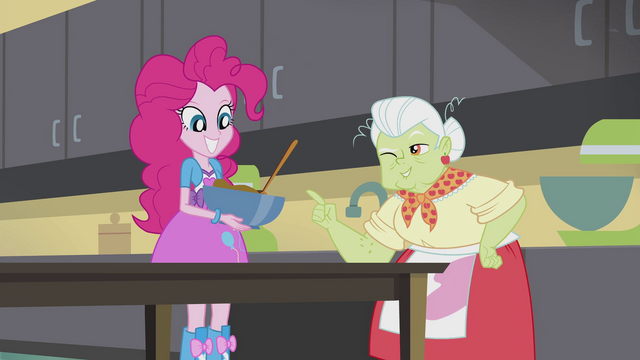 File:Granny Smith winking at Pinkie EG2.png