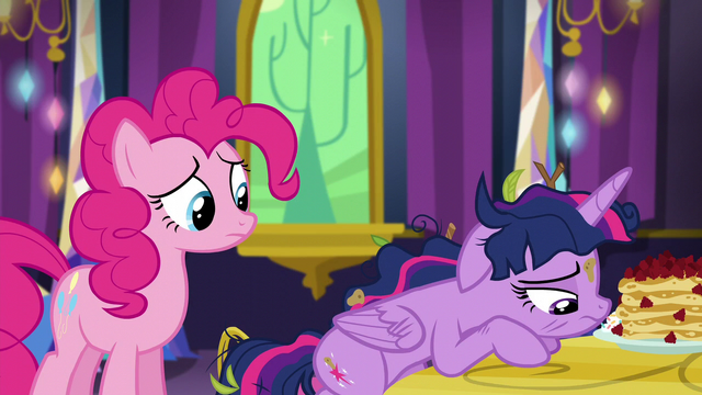 File:Twilight Sparkle sulking S5E3.png