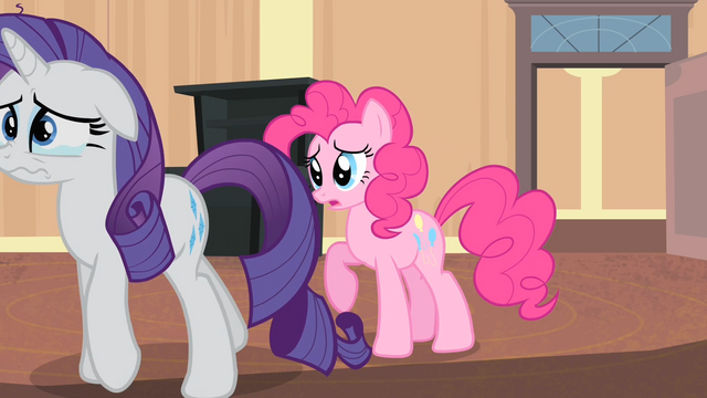 File:Pinkie Pie concerned S4E08.png