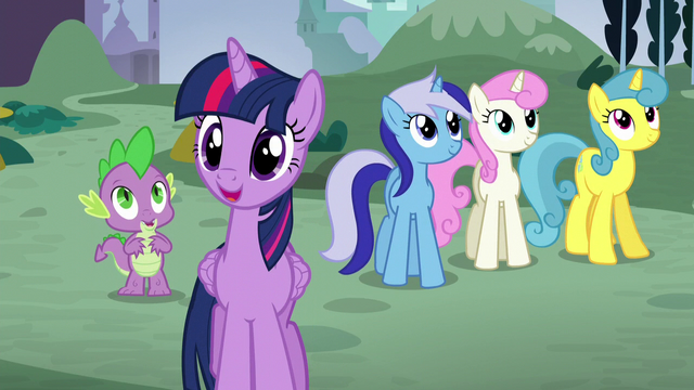 File:Twilight gasps happily S5E12.png