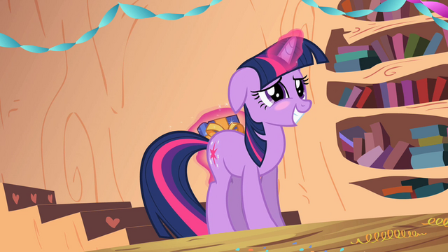 File:Twilight got book S2E10.png